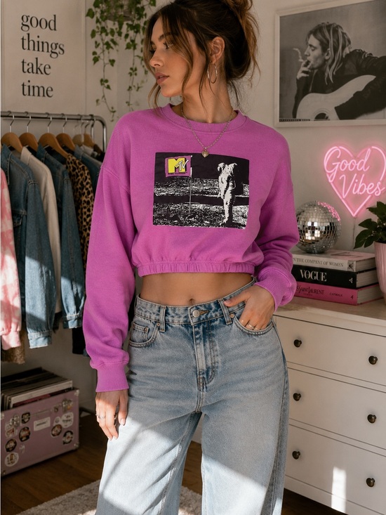 MTV Tops - MTV Cropped Graphic Sweatshirt Pink XS Music Television